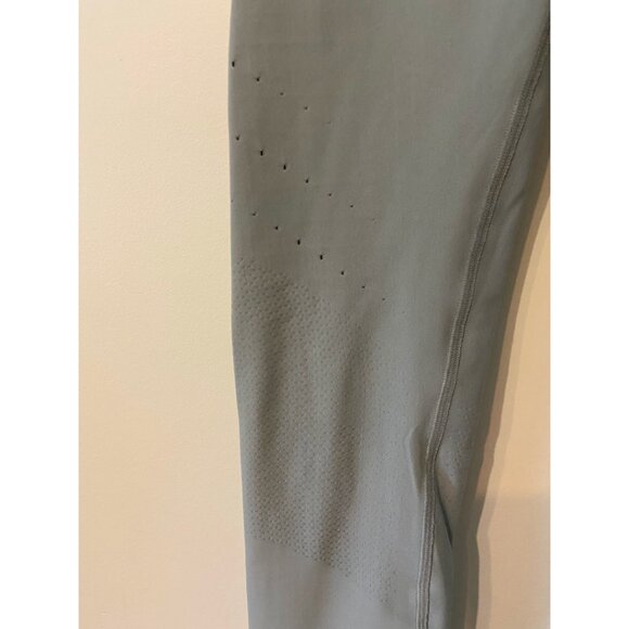 Lululemon zoned in tight with envelope pockets 27" - Picture 8 of 11